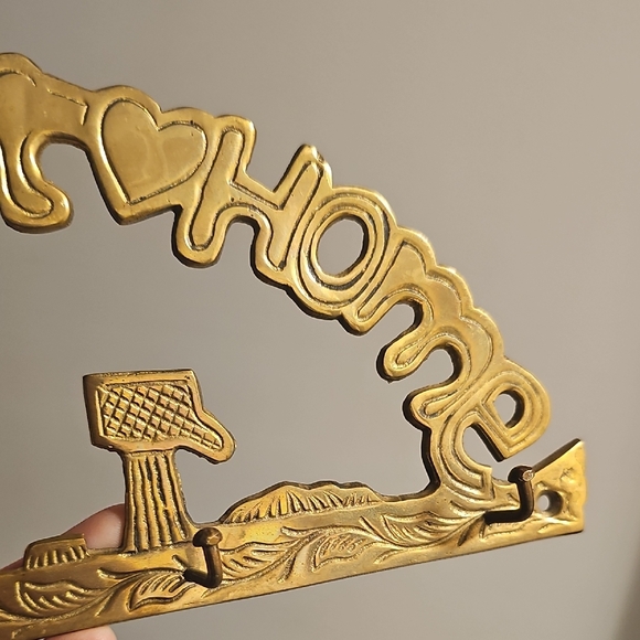 Brass Home Sweet Home Key Rack - Picture 2 of 6